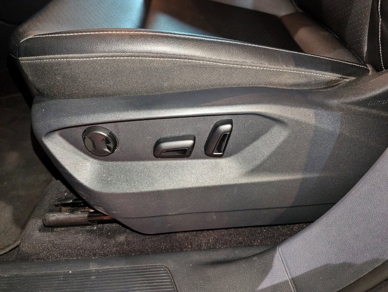 Used 2018 Volkswagen Atlas SE image 18