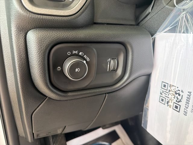 New 2026 RAM 3500 Tradesman w/ Chrome Appearance Group A AWD/4WD image 15