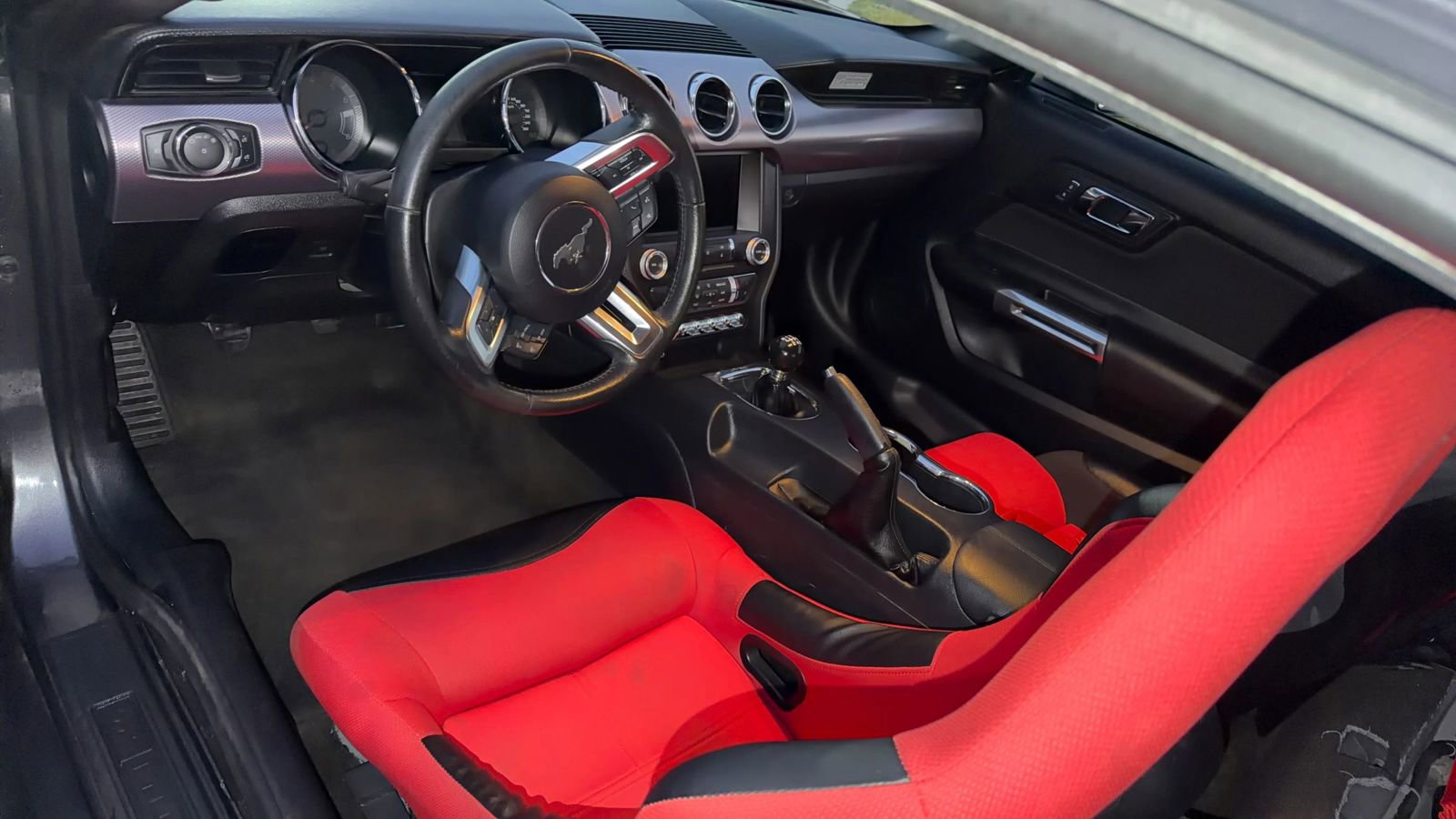 Used 2017 Ford Mustang GT image 20