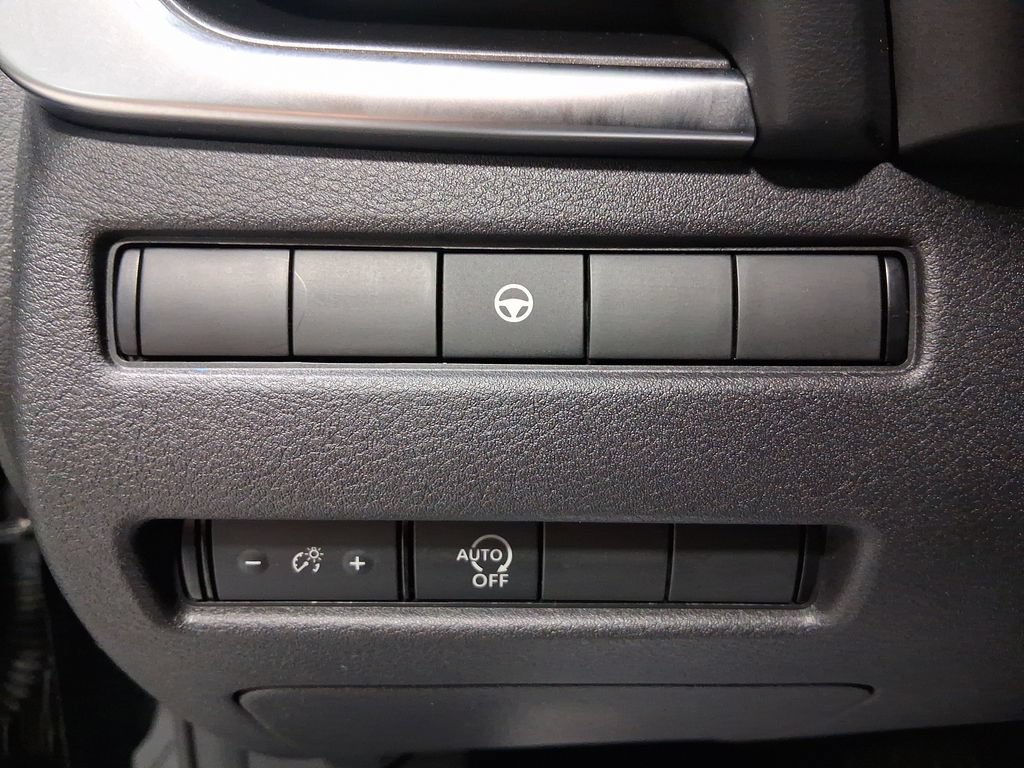 Used 2023 Nissan Rogue SV AWD/4WD image 40