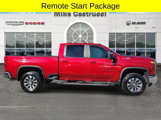 Used 2024 Chevrolet Silverado 2500 LT AWD/4WD image 3