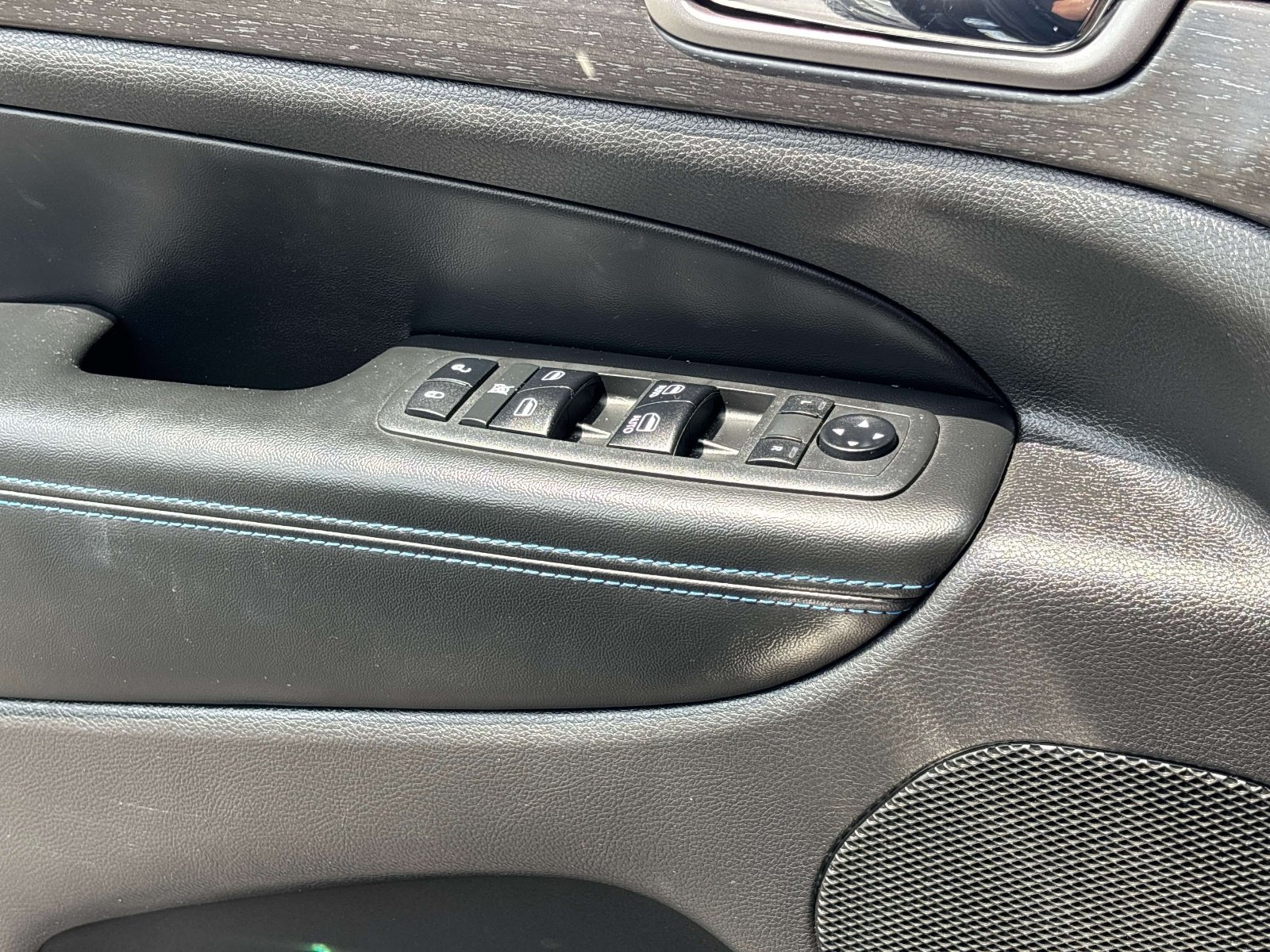 Used 2018 Jeep Grand Cherokee Laredo AWD/4WD image 18