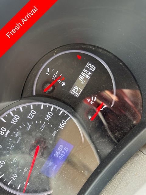 Used 2014 Nissan Quest SV FWD image 9