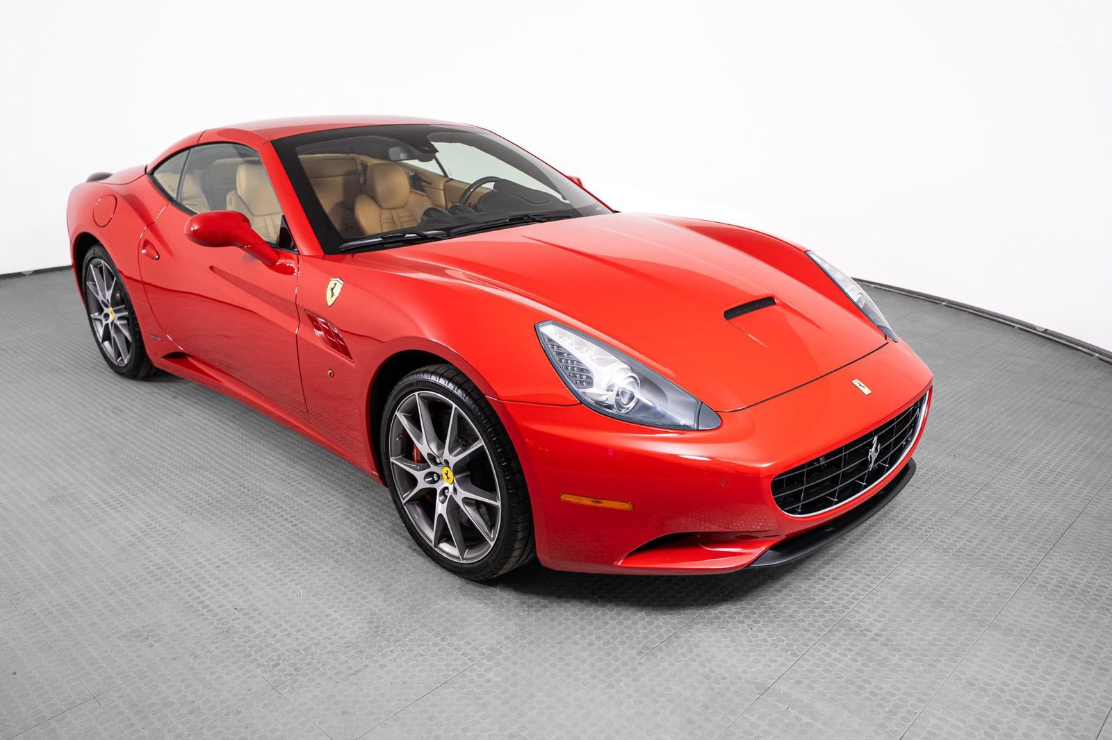 Certified 2012 Ferrari California RWD image 31