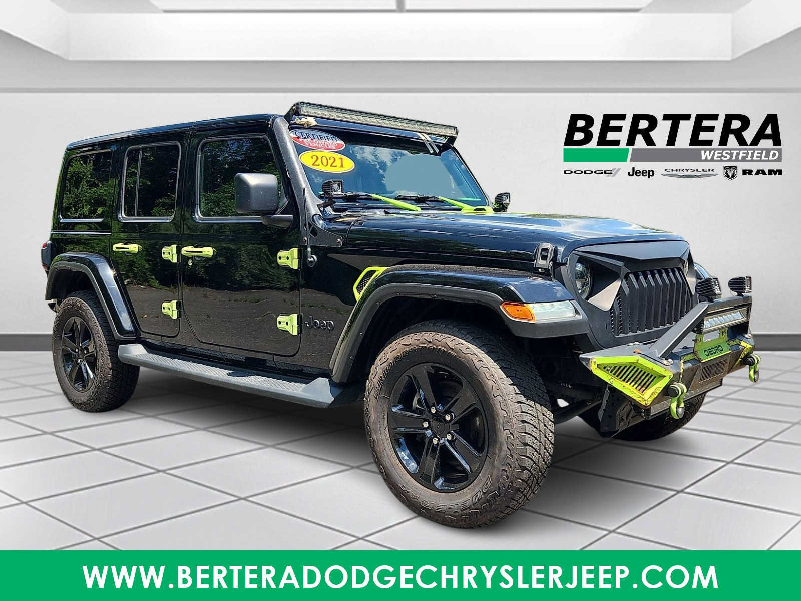 Used 2021 Jeep Wrangler Unlimited Sahara AWD/4WD video 1