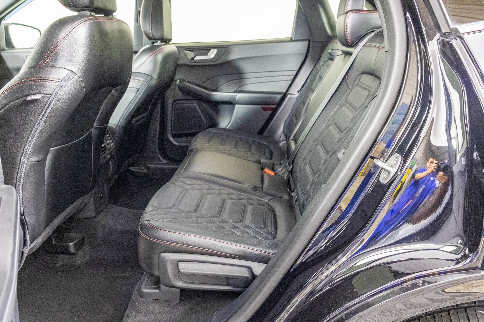 Used 2024 Ford Escape ST-Line Elite w/ Premium Technology Package AWD/4WD image 42