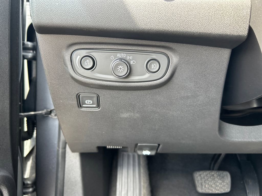 Used 2020 GMC Terrain SLT w/ Preferred Package image 15