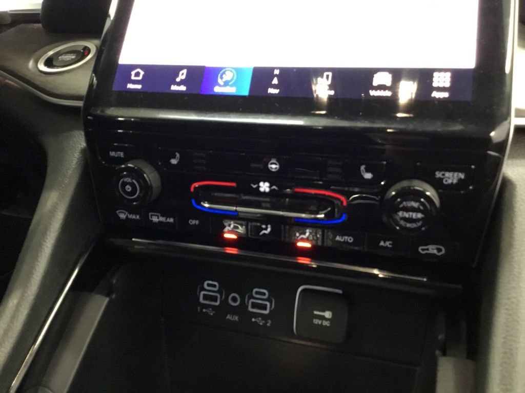 Used 2023 Jeep Grand Cherokee Limited image 26