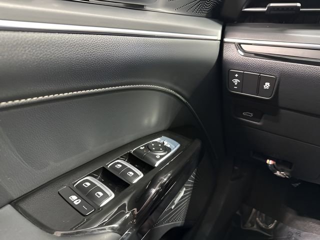 Used 2025 Kia K5 GT-Line w/ GT-Line Premium Package AWD/4WD image 16