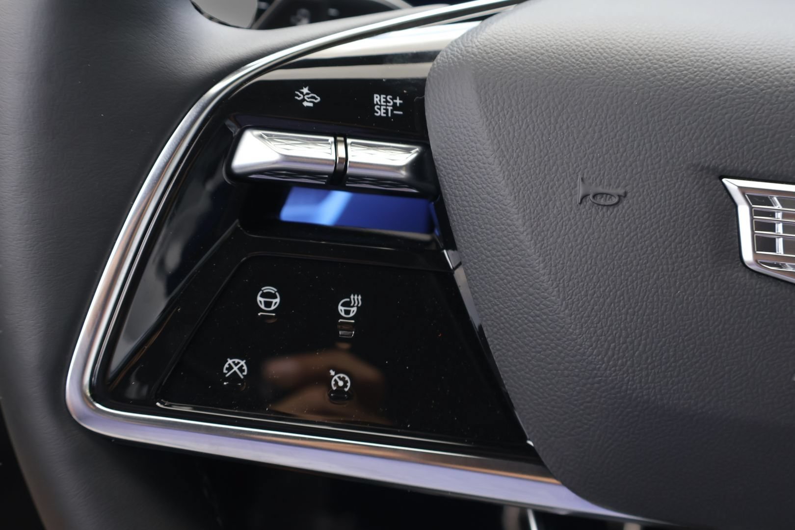 New 2026 Cadillac Optiq Luxury 1 RWD image 21