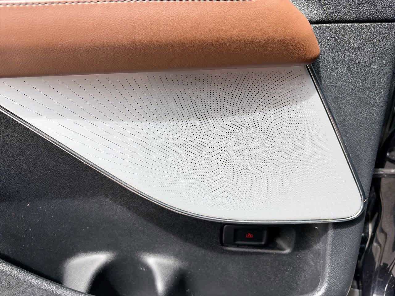 Used 2022 Lincoln Aviator Reserve w/ Equipment Group 201A image 17