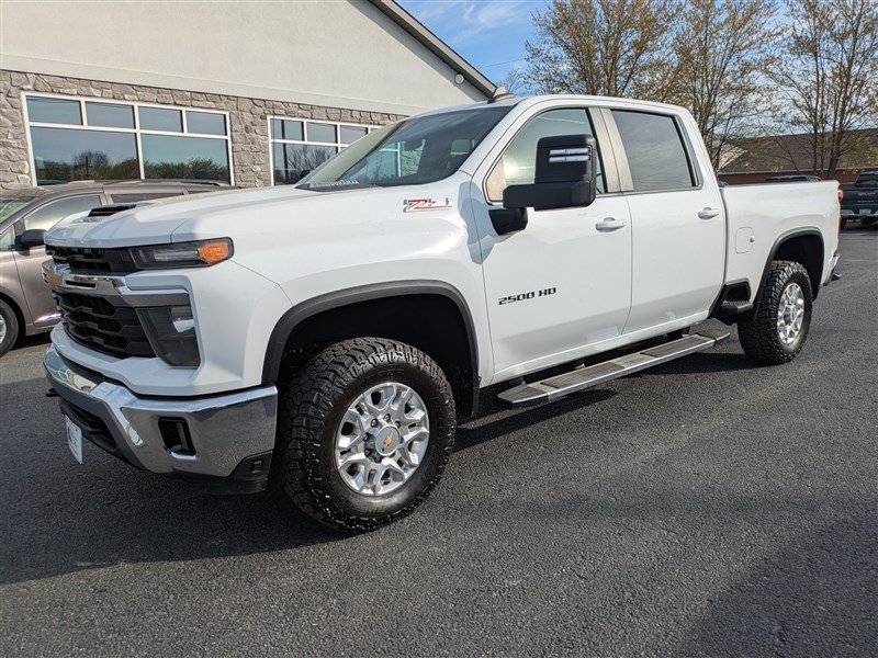 Used 2024 Chevrolet Silverado 2500 LT