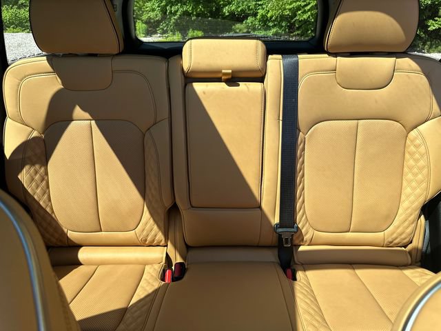 Certified 2025 Jeep Grand Cherokee Summit AWD/4WD image 40