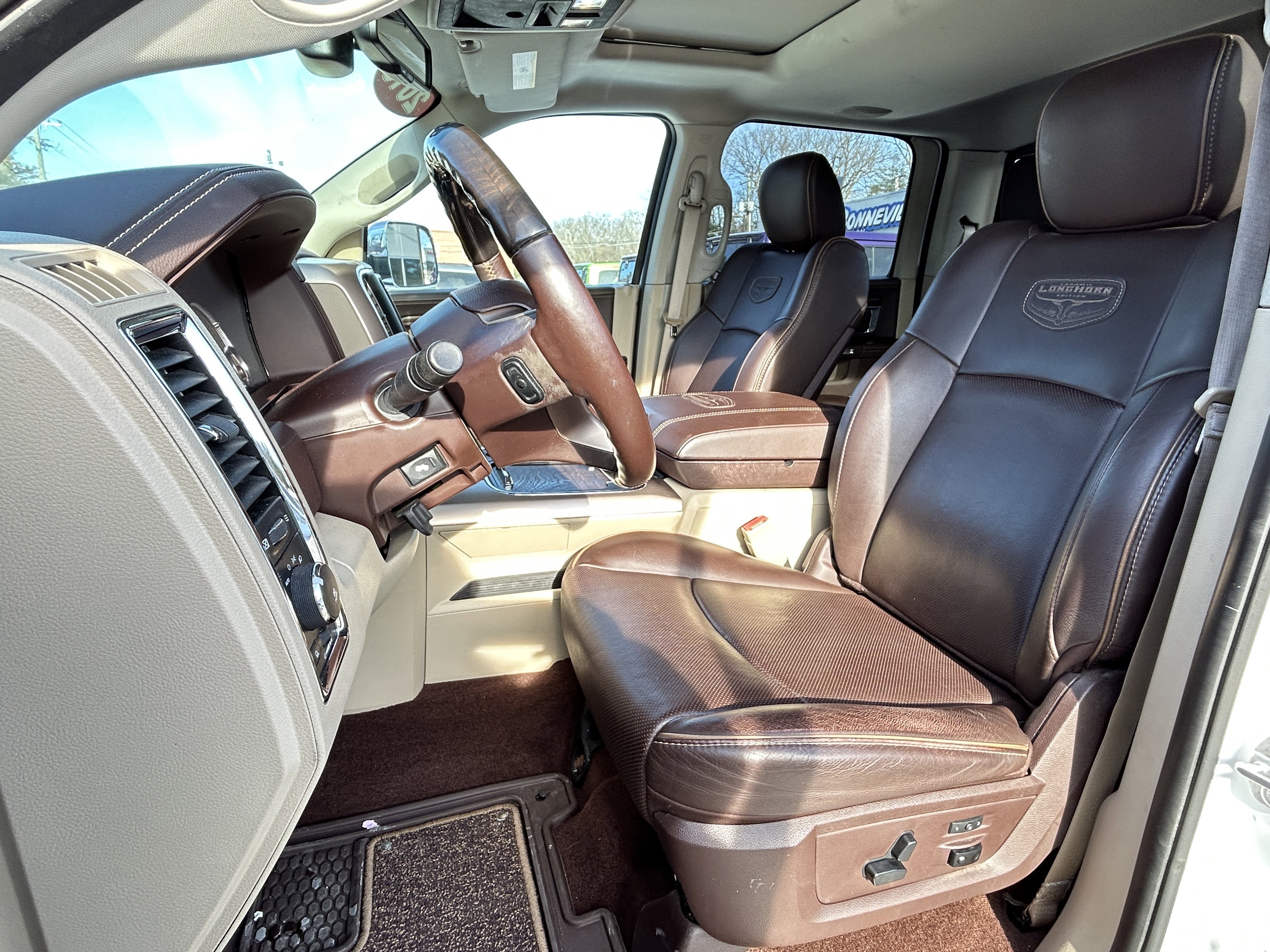 Used 2016 RAM 1500 Laramie Longhorn w/ Convenience Group image 19