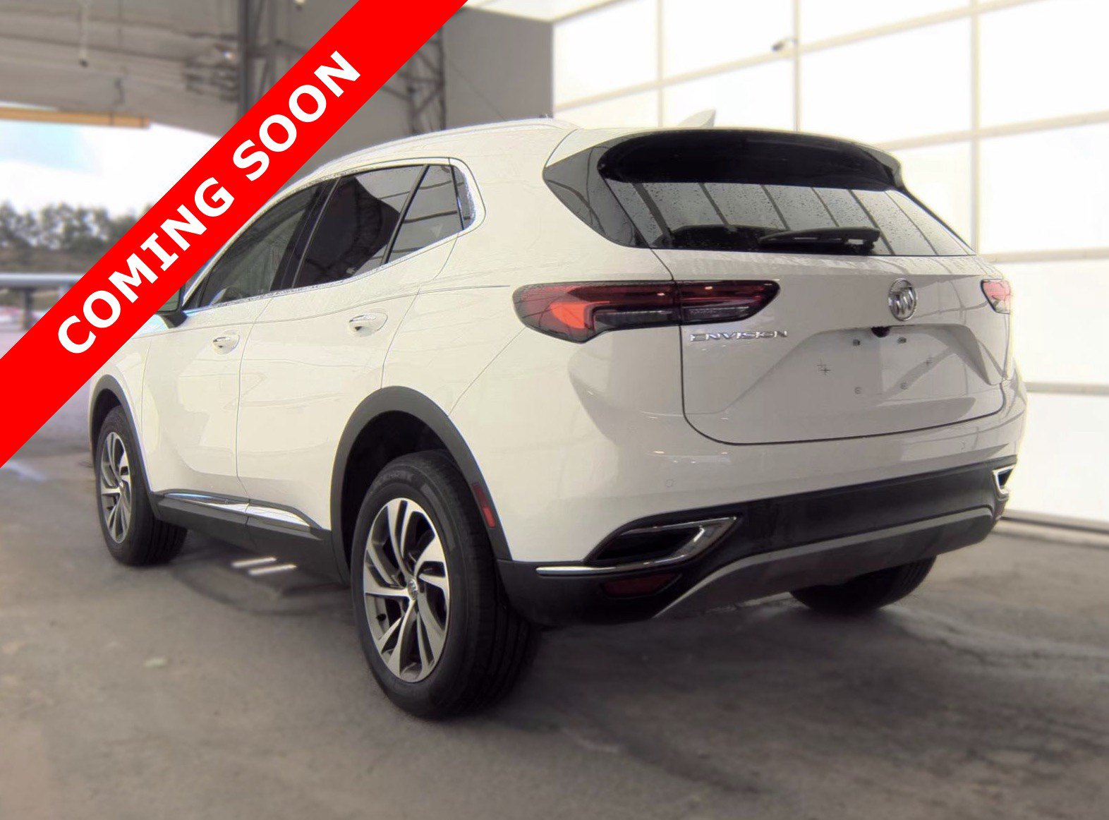 Used 2022 Buick Envision Essence w/ Safety Package FWD image 3