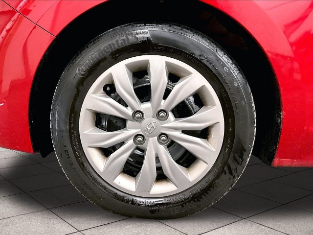 Used 2022 Hyundai Accent SE FWD image 8