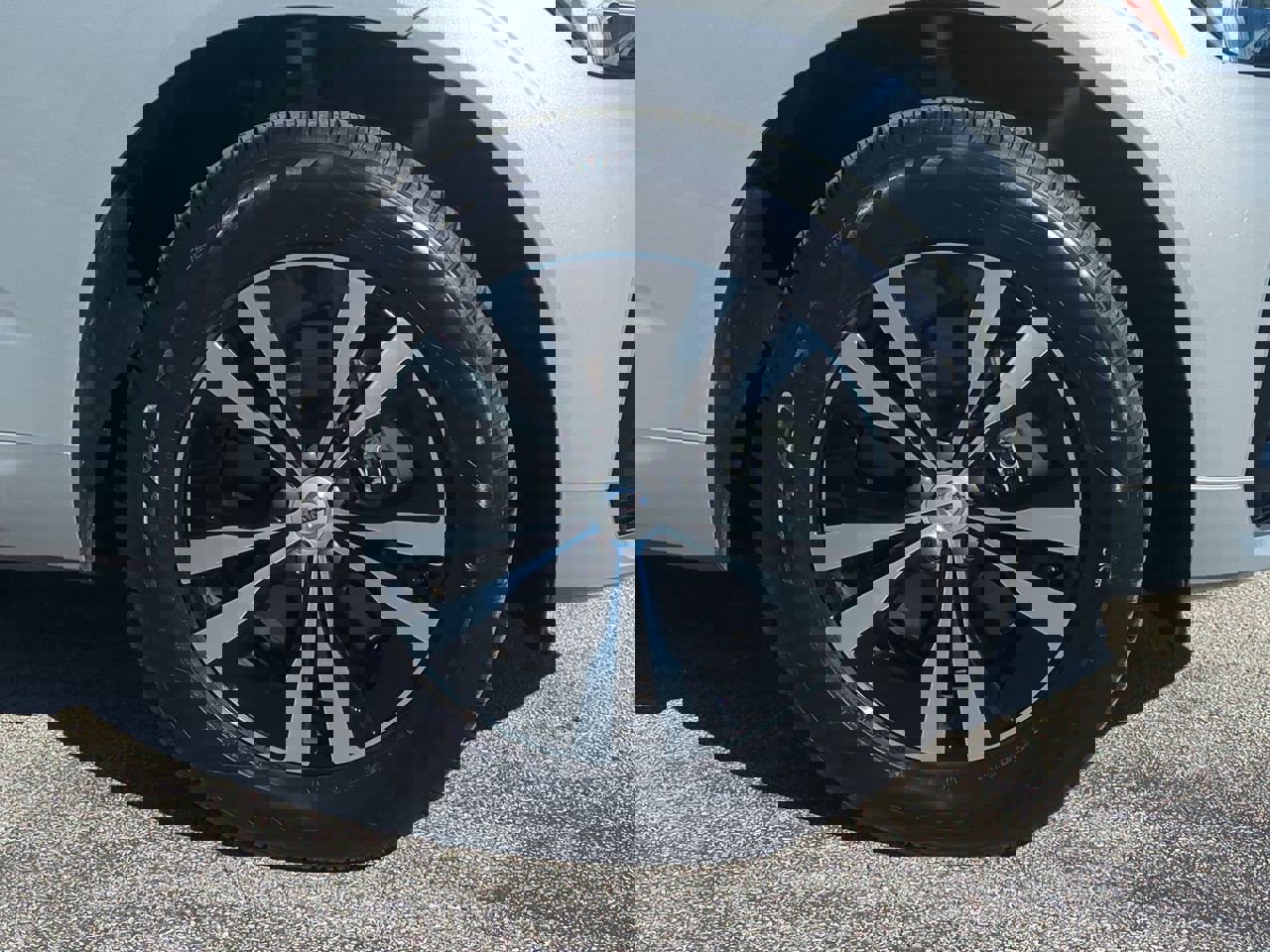 Used 2025 Volvo XC60 T8 Core w/ Protection Package Premier image 10