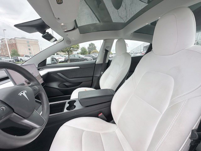 Used 2022 Tesla Model 3 Long Range AWD/4WD image 18