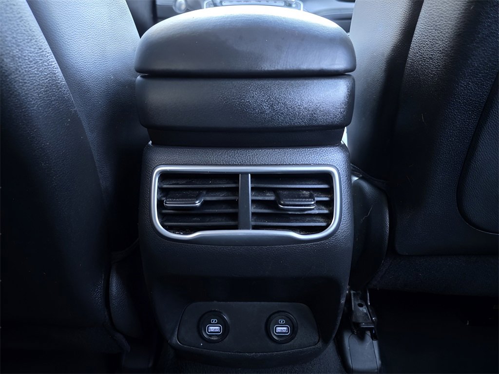 Used 2023 Hyundai Santa Fe SEL w/ Premium Package image 17