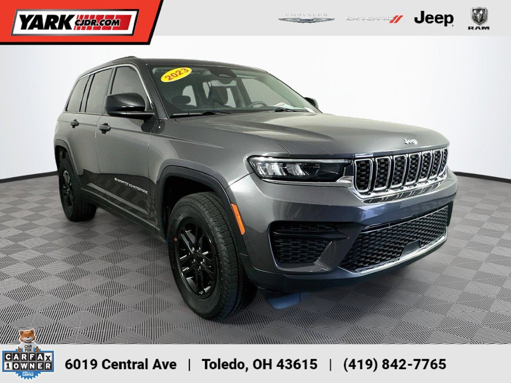 Used 2023 Jeep Grand Cherokee Laredo w/ Luxury Tech Group I