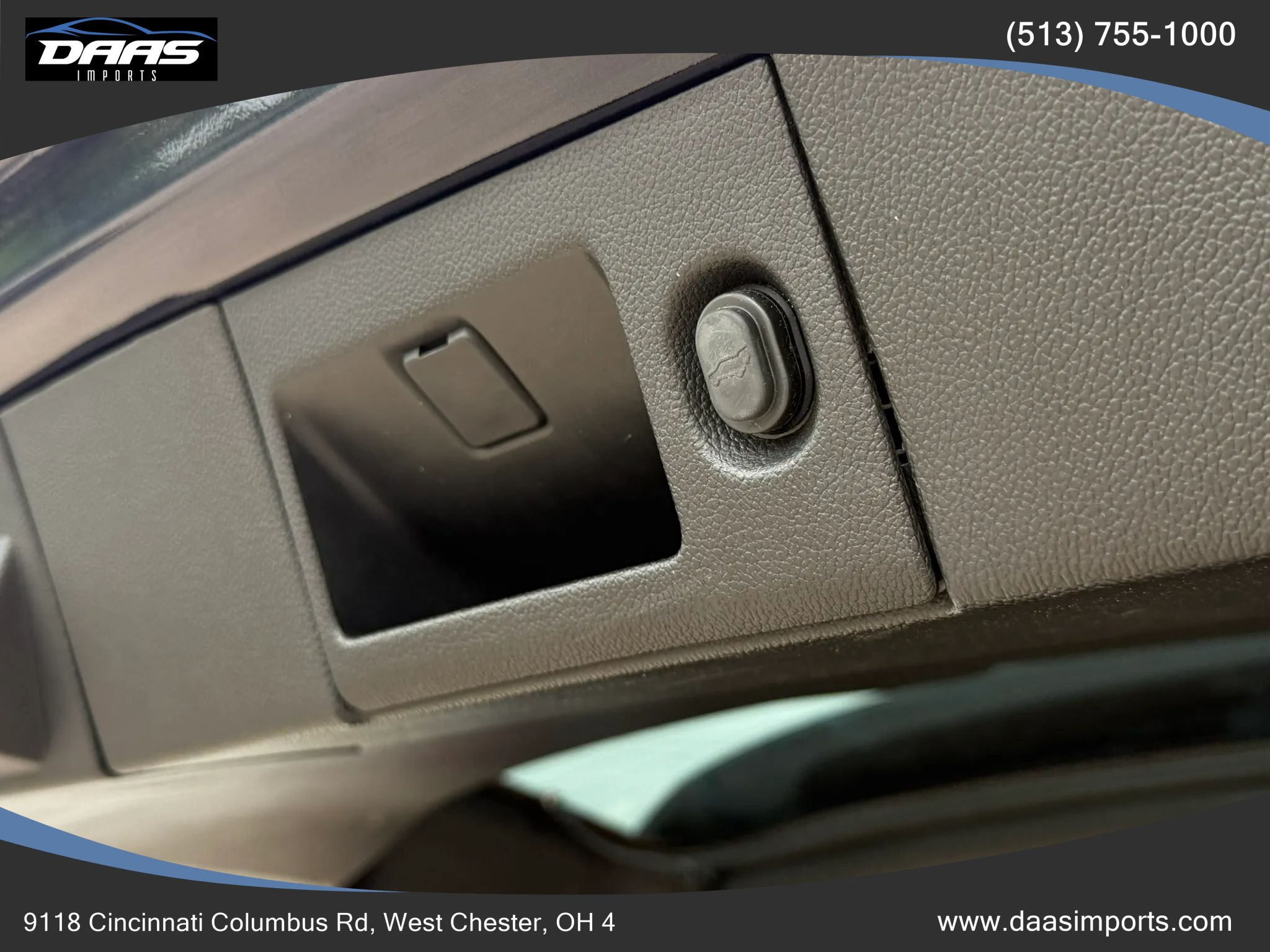 Used 2019 Chevrolet Suburban Premier w/ Premier Plus Edition AWD/4WD image 39