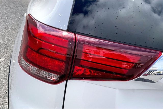 Used 2019 Mitsubishi Outlander GT AWD/4WD image 30