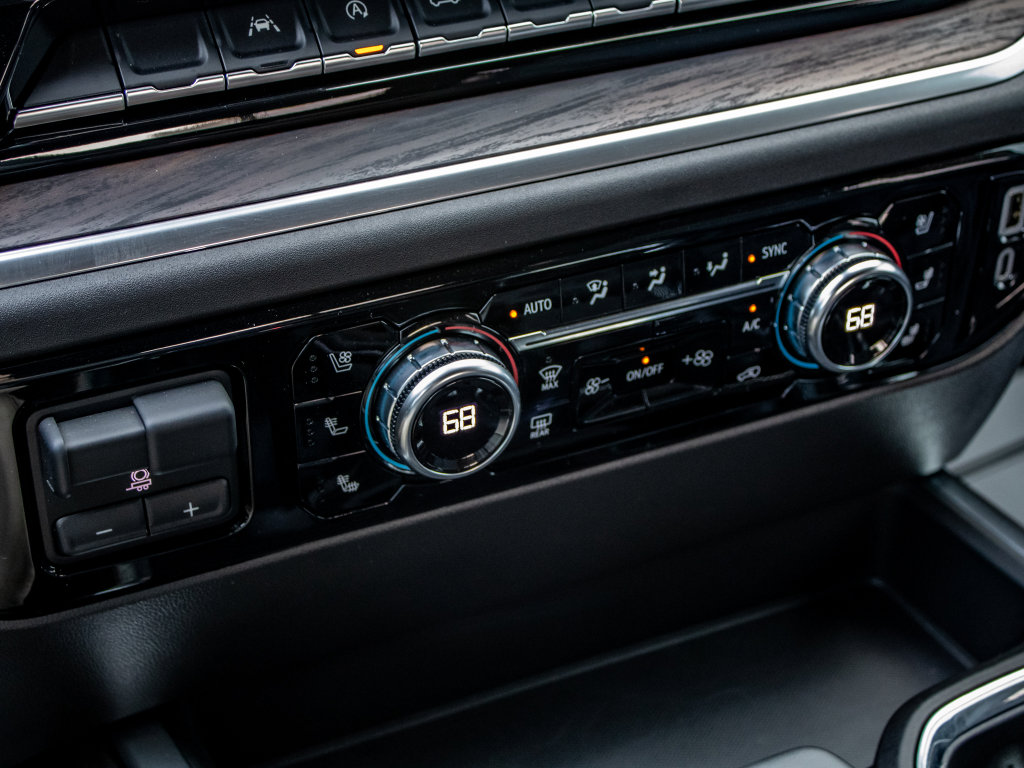 Used 2025 GMC Sierra 1500 SLT w/ SLT Premium Package image 33