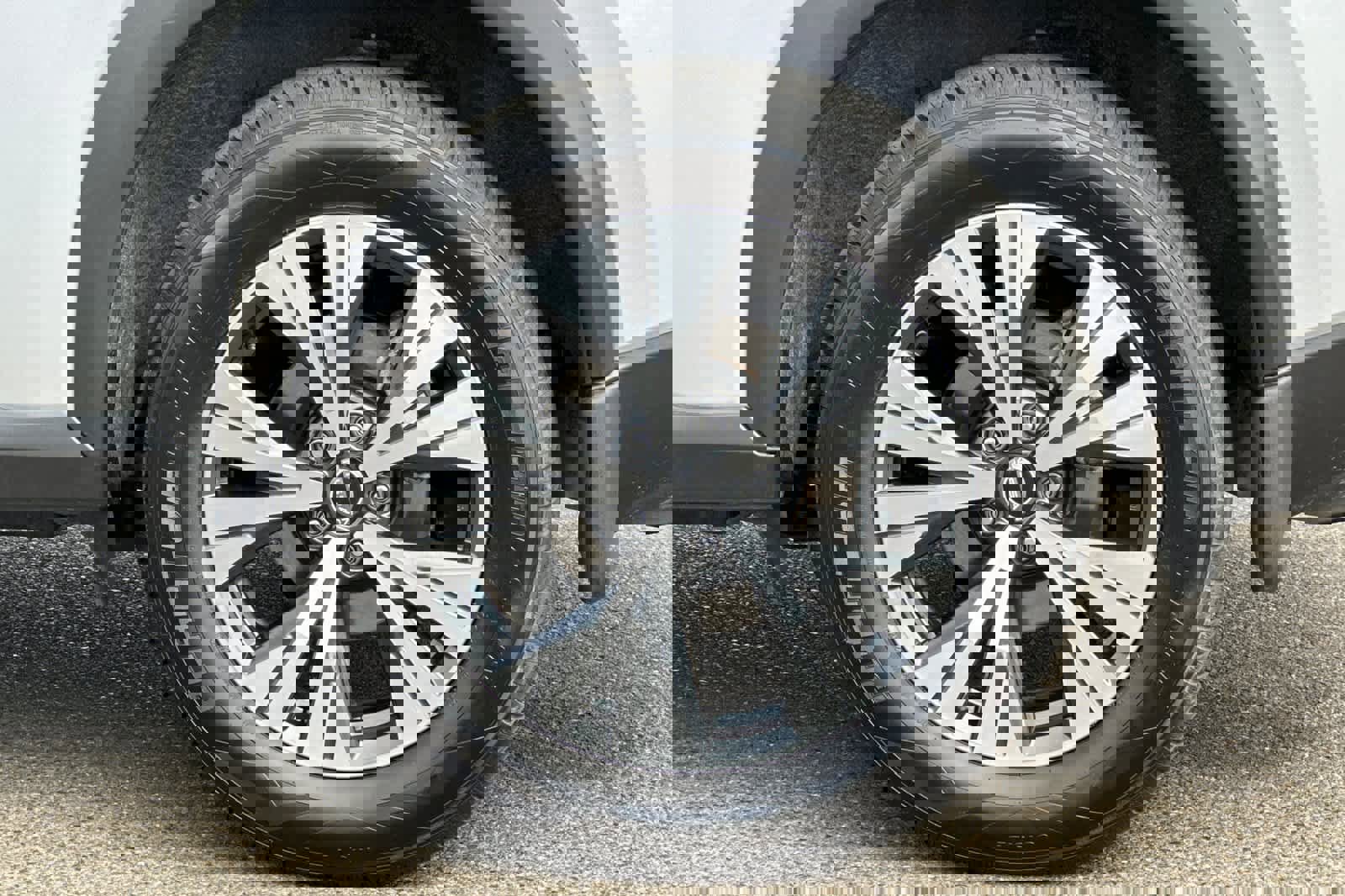 Used 2022 Nissan Rogue SV image 31