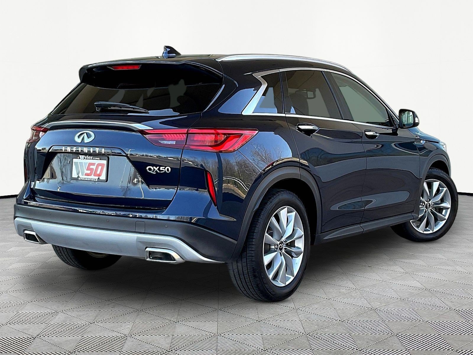 Used 2021 INFINITI QX50 Luxe FWD image 6