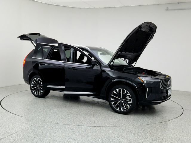 New 2026 Volvo XC90 B6 Plus w/ Protection Package Premier image 10