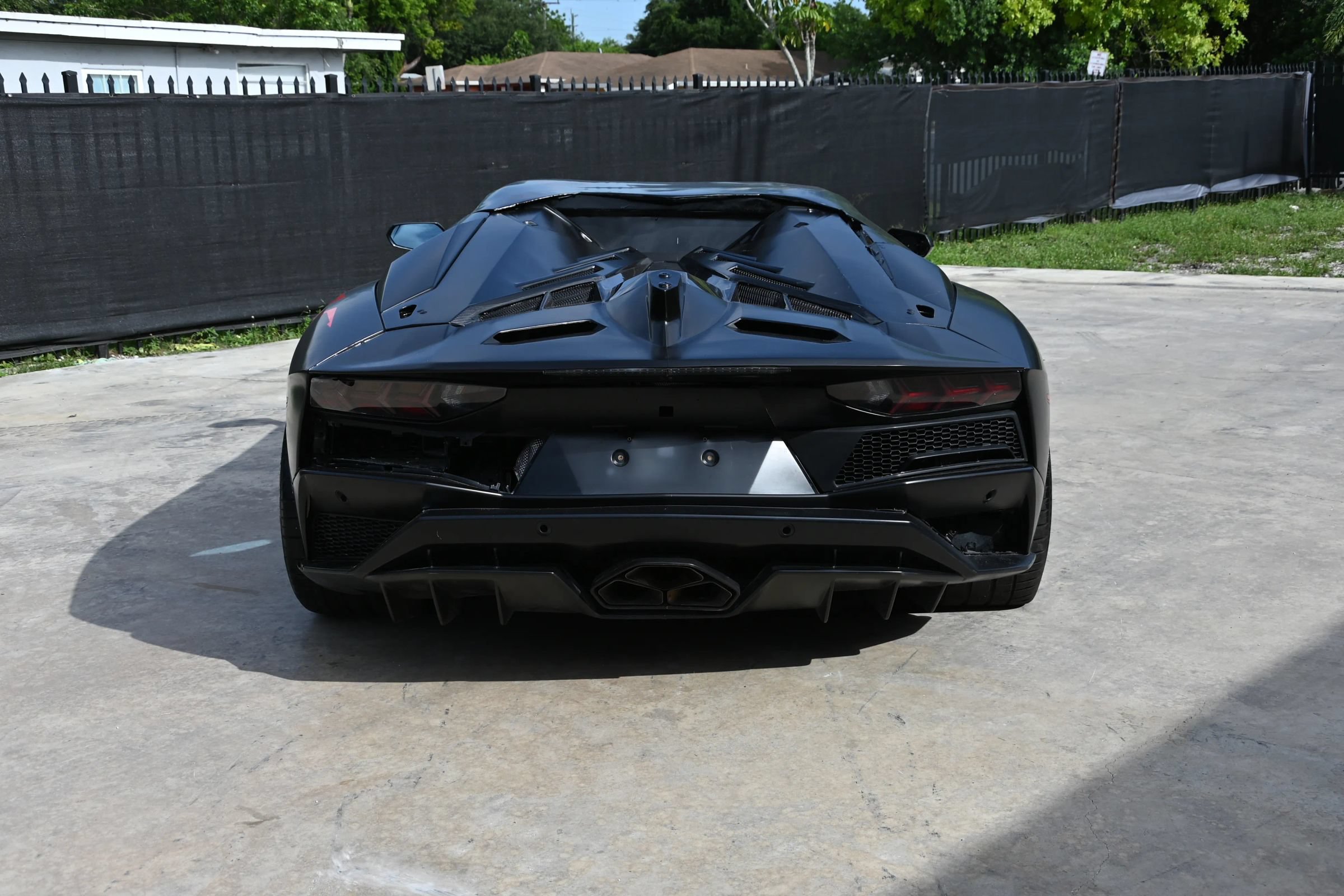 Used 2018 Lamborghini Aventador S AWD/4WD image 4