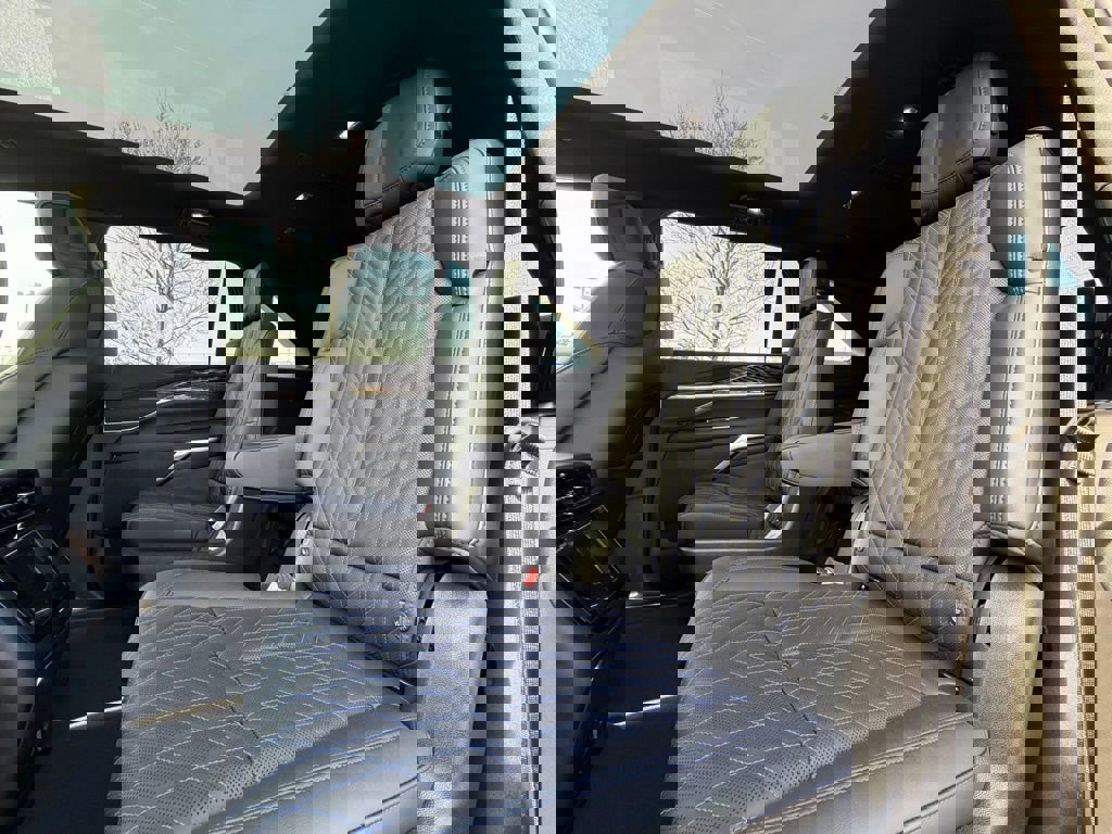 New 2026 Cadillac Escalade IQ Sport 1 w/ LPO, ONYX Package image 21