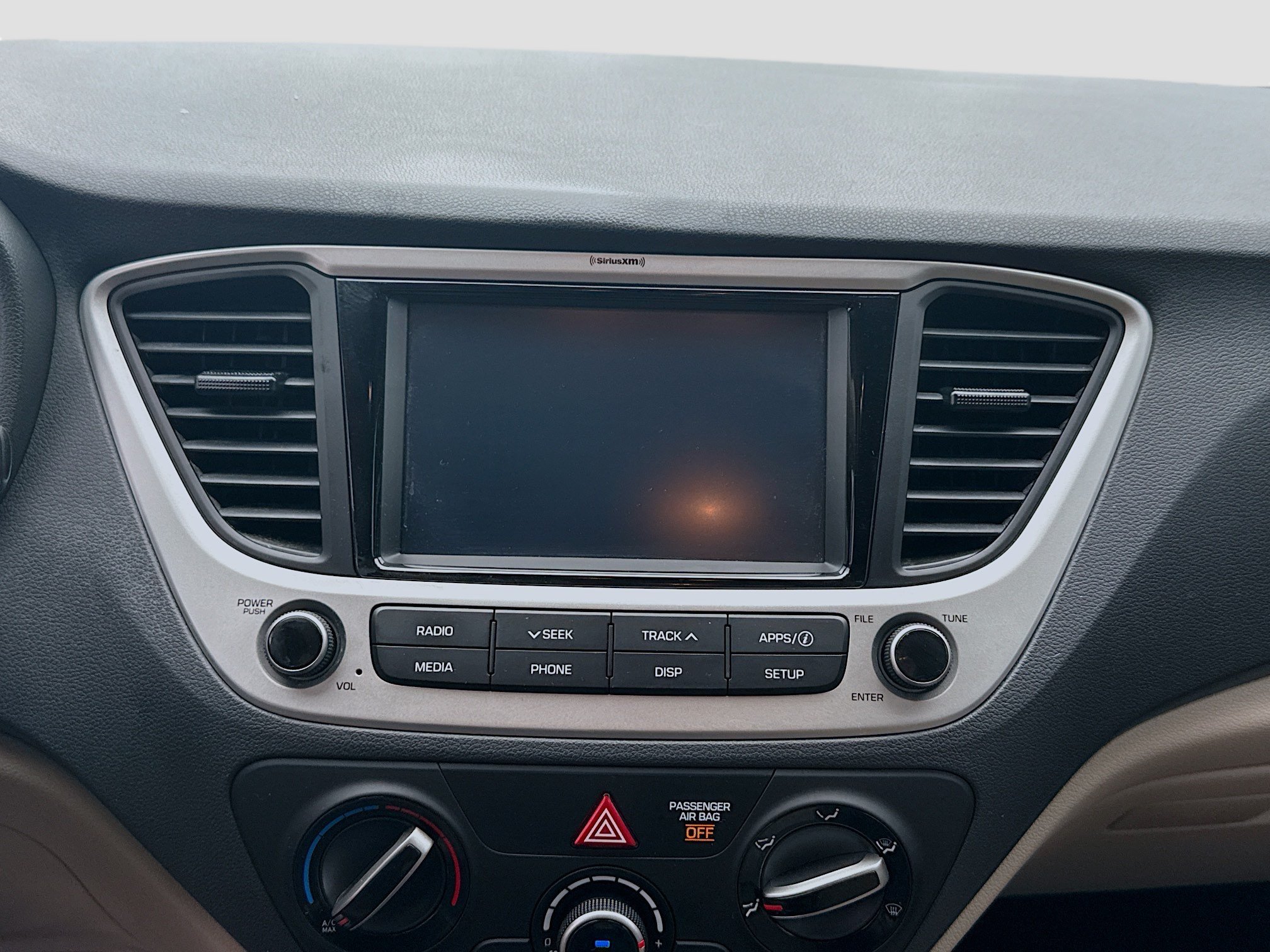 Used 2022 Hyundai Accent SEL FWD image 8