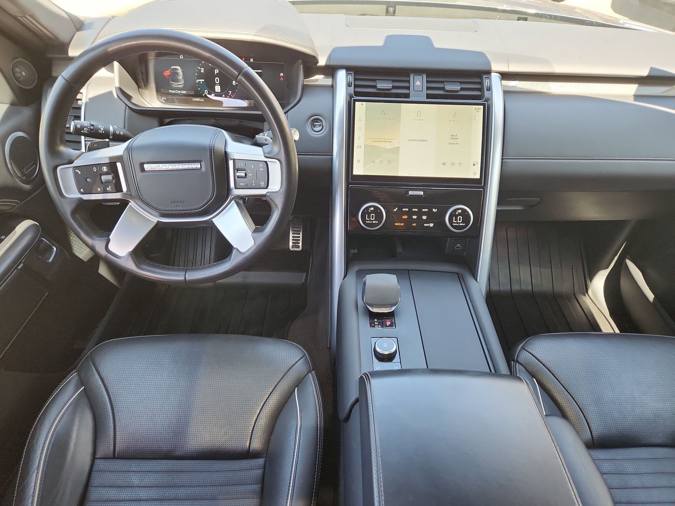 Used 2024 Land Rover Discovery Metropolitan Edition AWD/4WD image 12