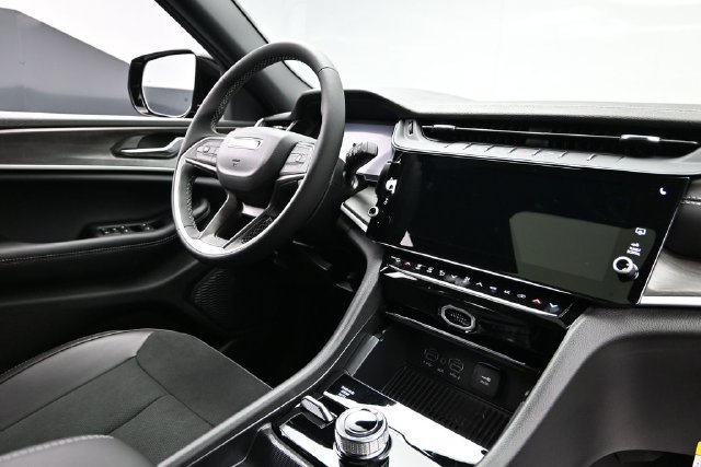 New 2026 Jeep Grand Cherokee Altitude AWD/4WD image 13