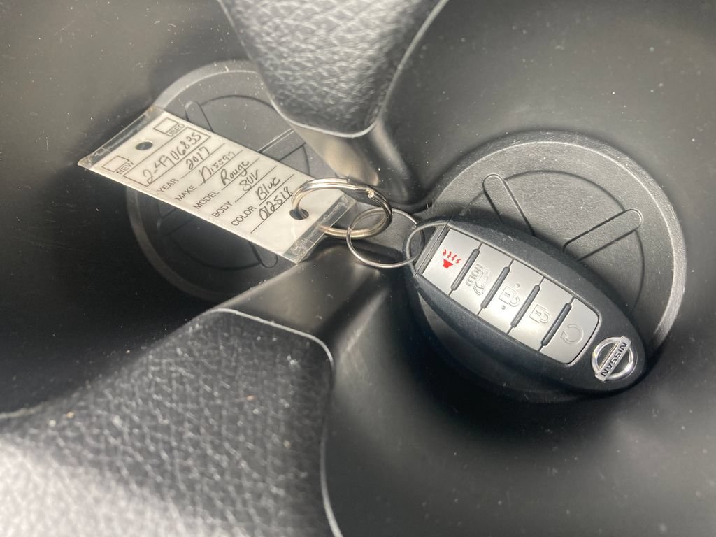 Used 2017 Nissan Rogue SL w/ SL Premium Package AWD/4WD image 36