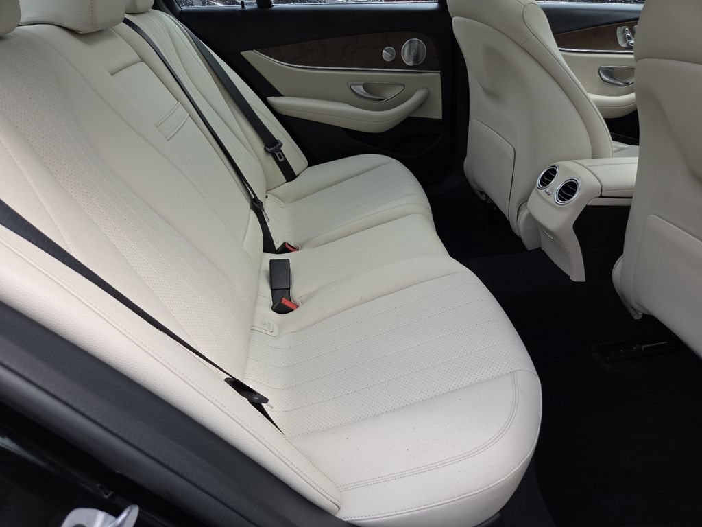 Used 2020 Mercedes-Benz E 450 4MATIC Sedan image 26