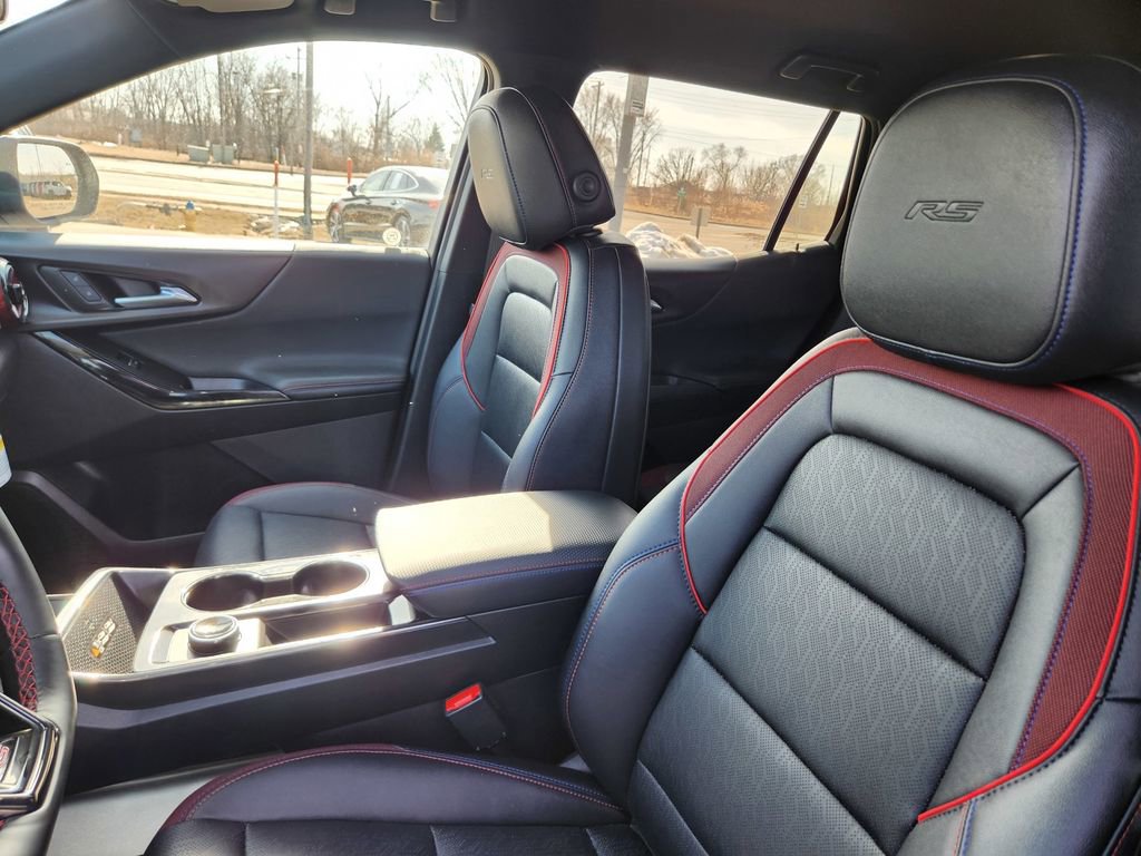 New 2026 Chevrolet Equinox RS w/ LPO, Floor Liner Package image 16