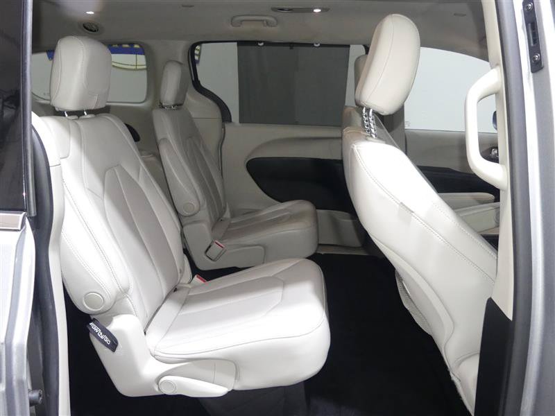 Used 2021 Chrysler Voyager Lxi FWD image 25
