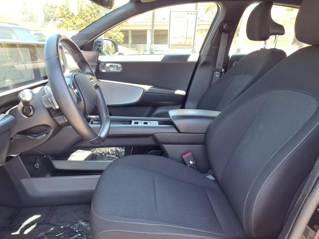 Used 2024 Hyundai Ioniq 6 SE RWD image 9