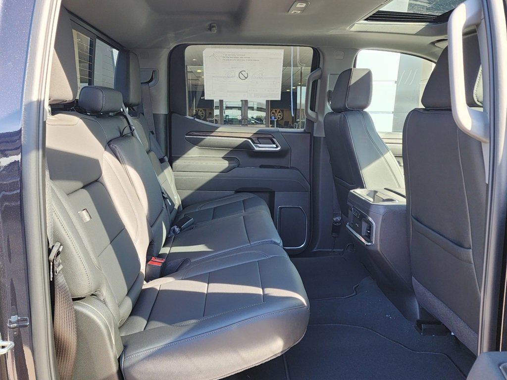 New 2026 GMC Sierra 1500 SLT image 44