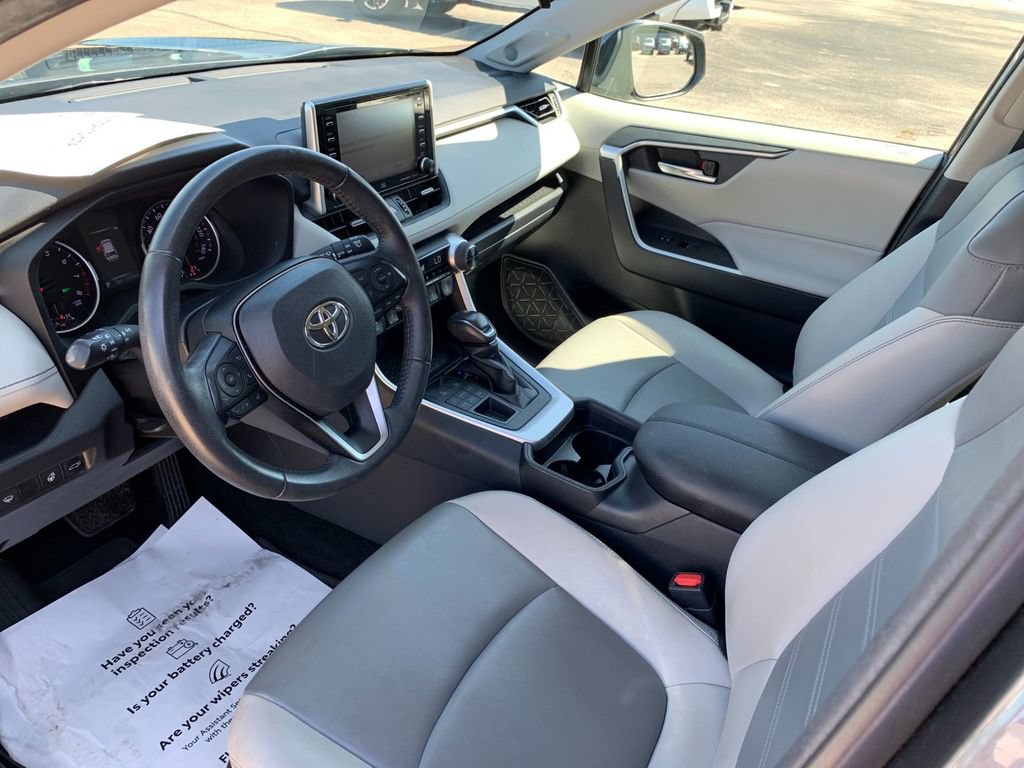 Used 2021 Toyota RAV4 XLE Premium AWD/4WD image 11