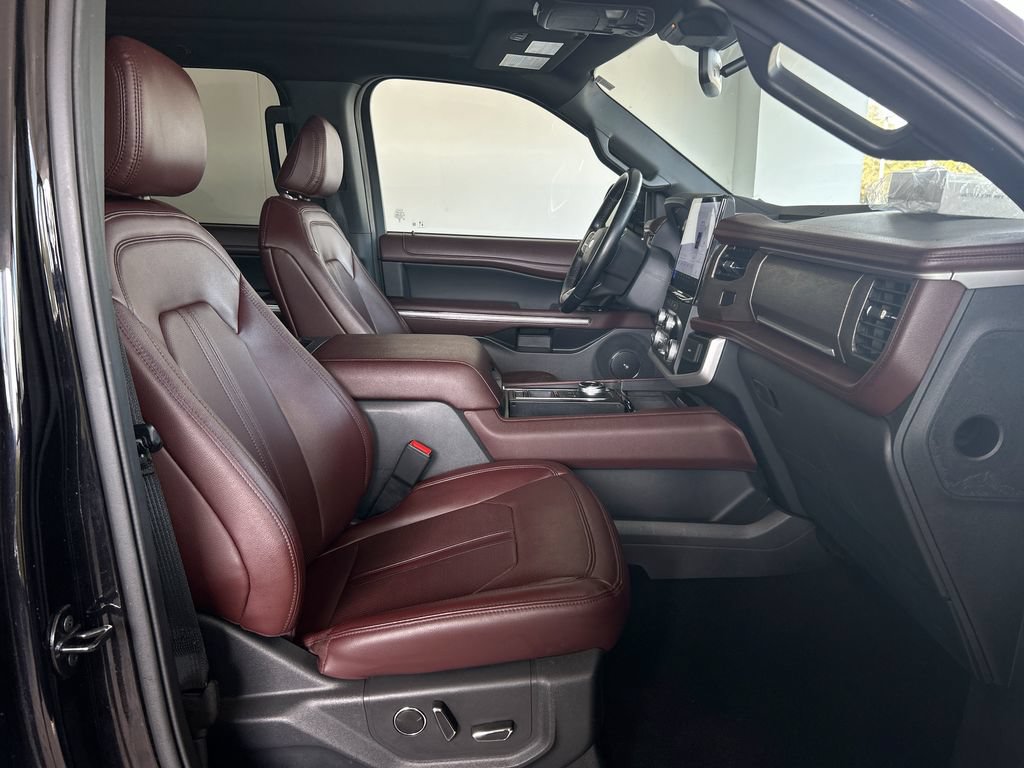 Used 2024 Ford Expedition Max Limited RWD image 32
