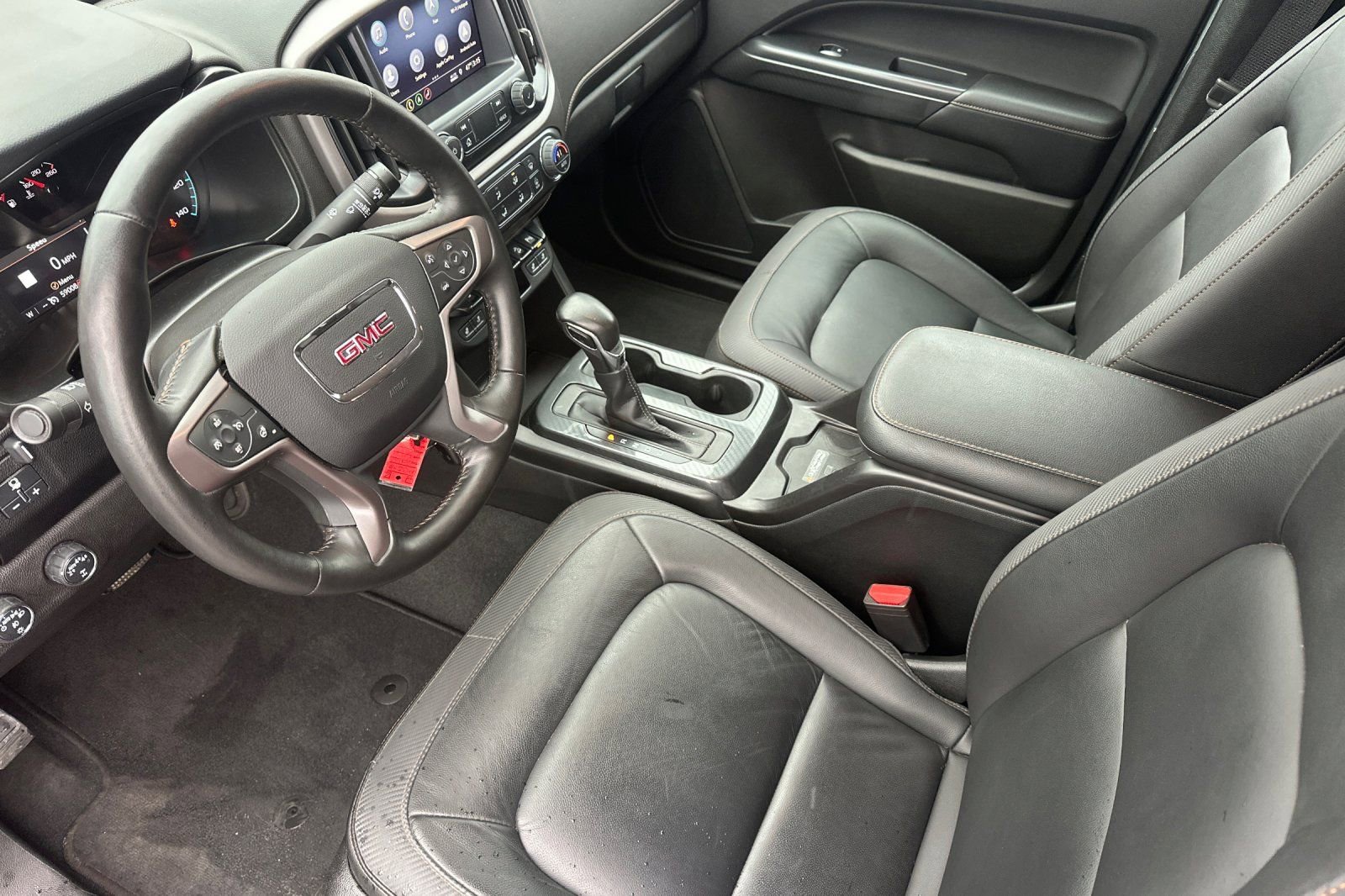Used 2022 GMC Canyon AT4 w/ Trailering Package AWD/4WD image 9