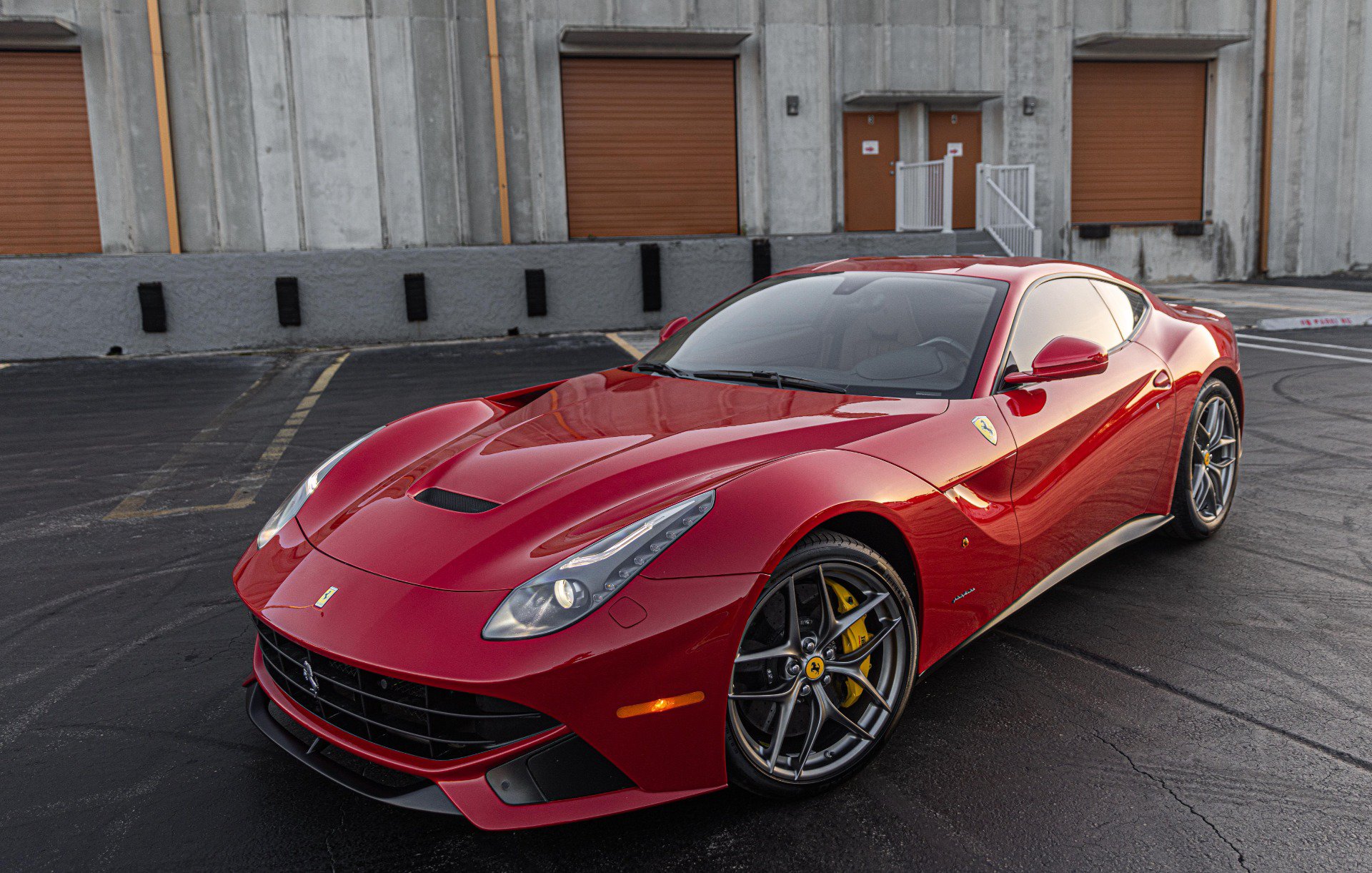 Used 2014 Ferrari F12 Berlinetta RWD image 23