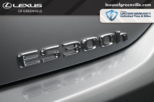 Used 2024 Lexus ES 300h w/ Accessory Package (Z1) FWD image 9