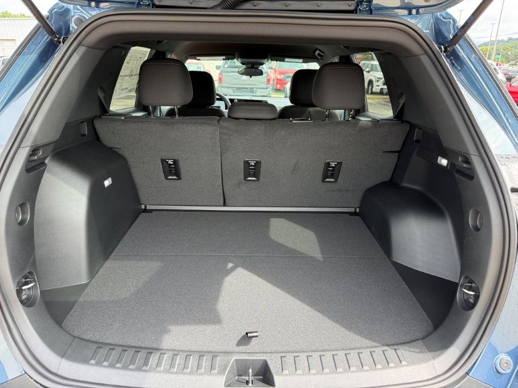 New 2027 Chevrolet Equinox LT FWD image 16