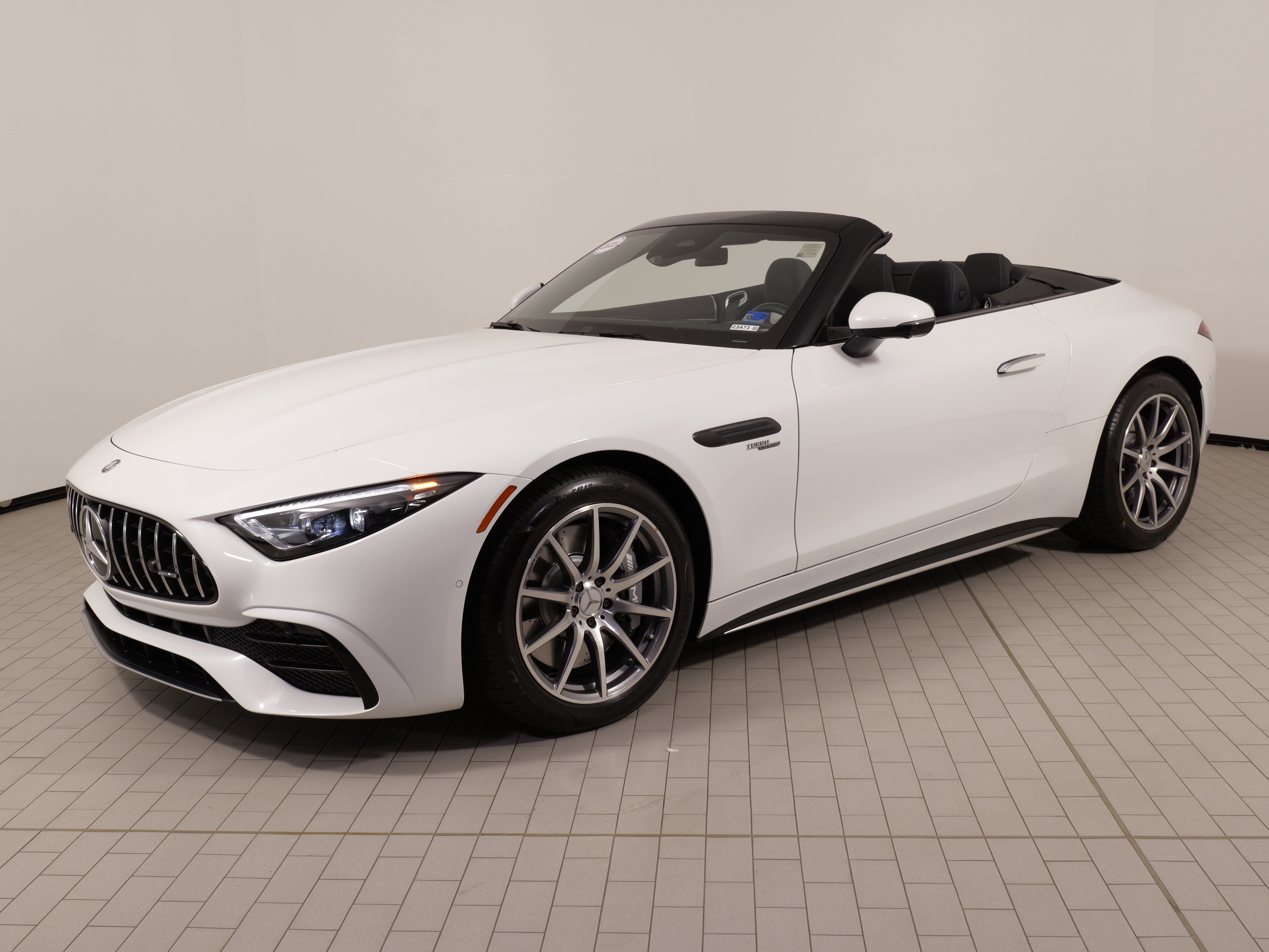 Used 2023 Mercedes-Benz SL 43 AMG image 4