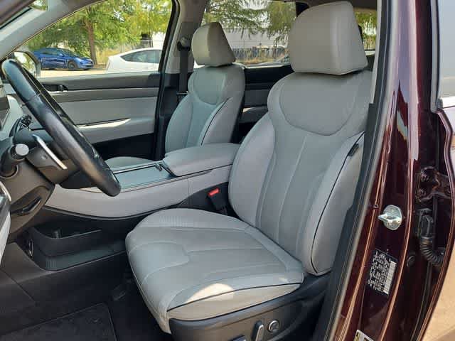 Used 2023 Hyundai Palisade SEL FWD image 13