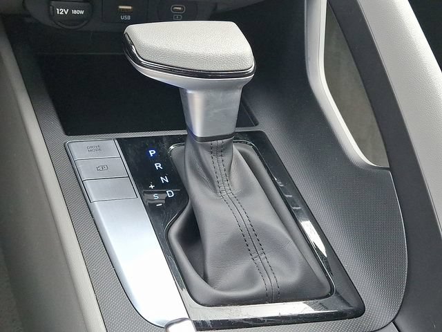 Certified 2024 Hyundai Elantra SE FWD image 14